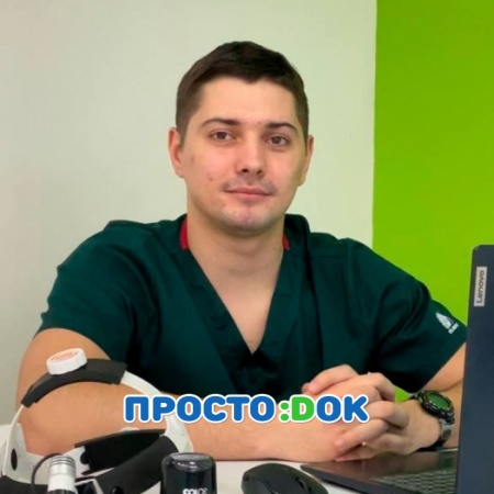 На фото Кедровский Денис Михайлович