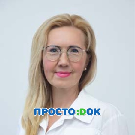 На фото Лазуренко Оксана Мунировна