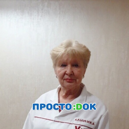 На фото Лейченко Татьяна Николаевна