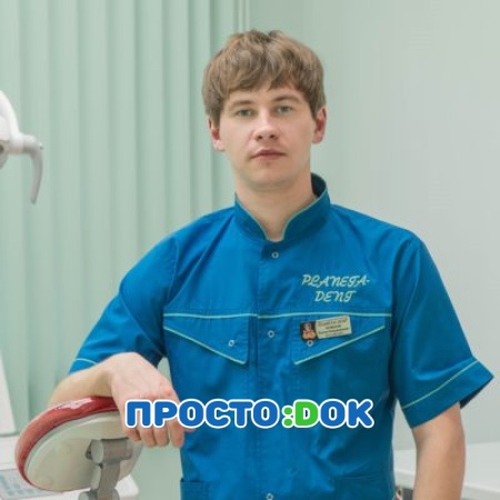 На фото Крамской Руслан Владимирович
