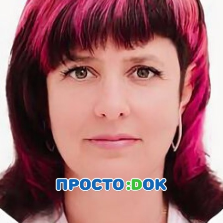 На фото Захарова Евгения Владимировна