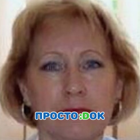 На фото Захарченко Наталья Аркадьевна