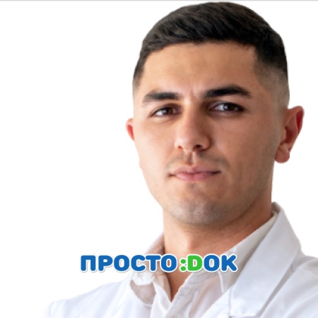 На фото Аметов Фикрет Шухратович