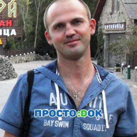 На фото Овчинников Илья Владимирович