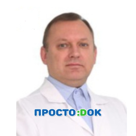 На фото Ломако Михаил Васильевич