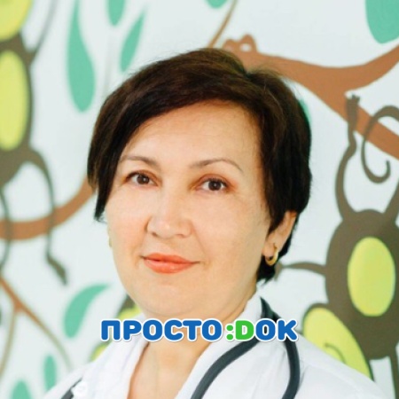 На фото Менмерова Лиля Рустемовна