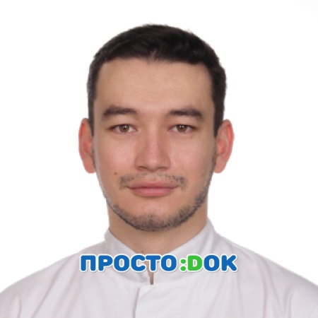 На фото Аблаев Энвер Керимович
