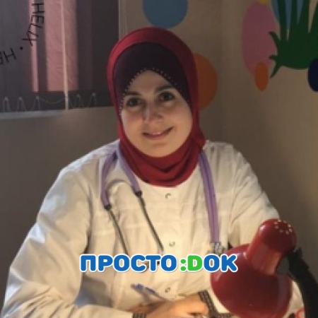 На фото Барбанова Айше Анваровна