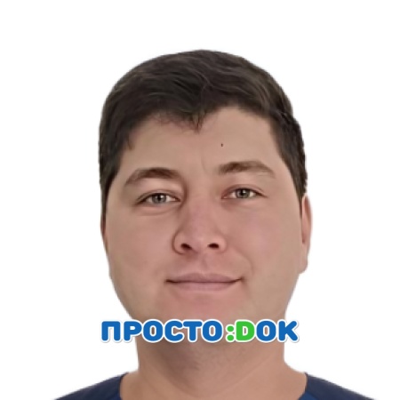 На фото Джаникулов Руслан Зиятович