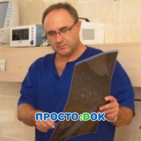 На фото Заяц Сергей Семенович