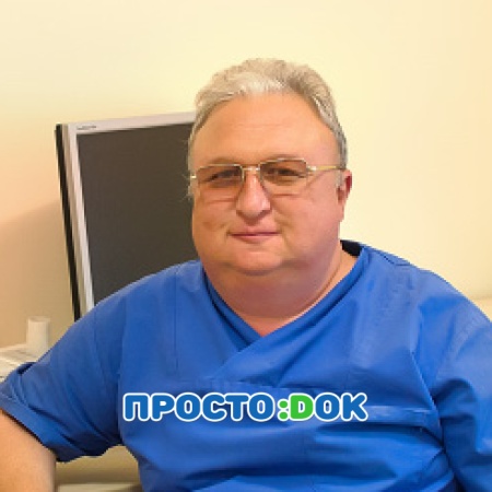 На фото Бекиров Абдураман Тамильевич