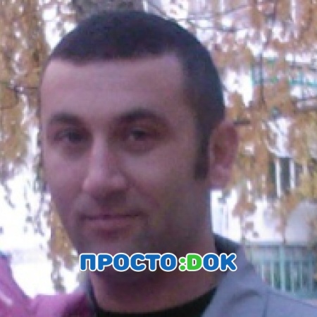 На фото Алибеев Альберт Аметович