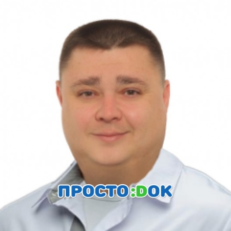 На фото Абдурахманов Исмет Смаилович