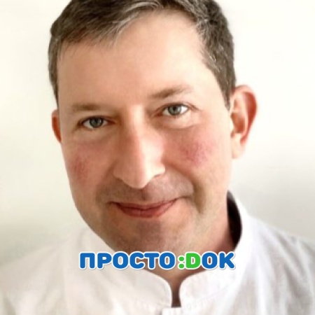 На фото Дворяшин Дмитрий Владимирович