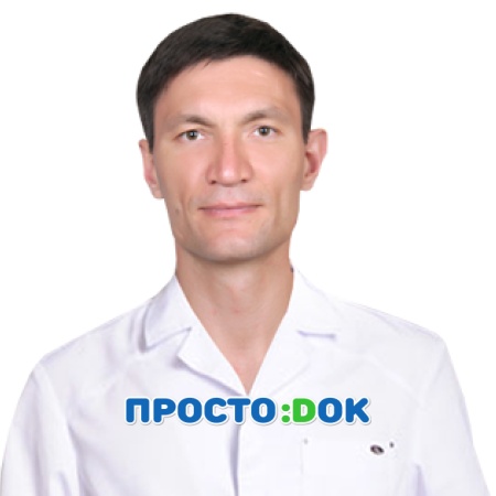 На фото Ахметов Ринат Суфьянович