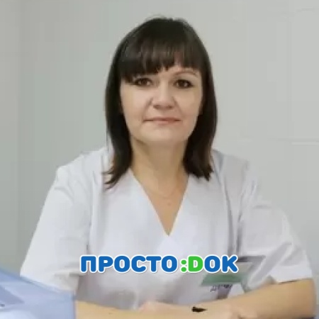 На фото Немтинова Эллиана Борисовна