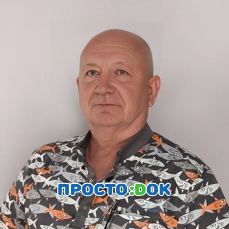 На фото Калиничев Сергей Николаевич