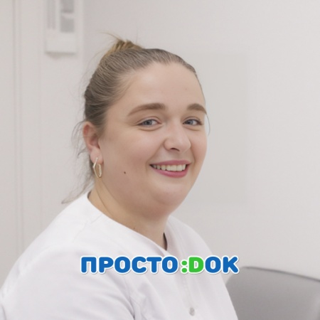 На фото Леонова Елена Александровна