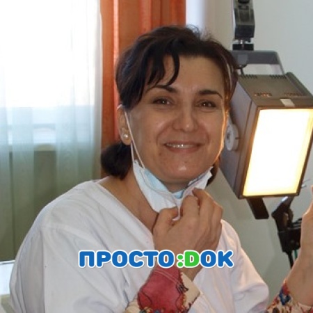 На фото Сейтсалиева Эльвира Шевкетовна