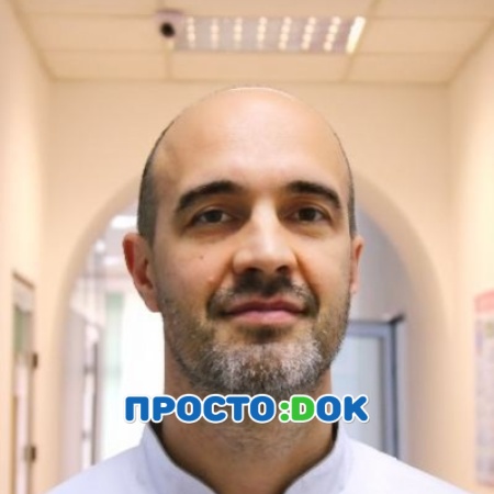 На фото Серов Денис Иванович