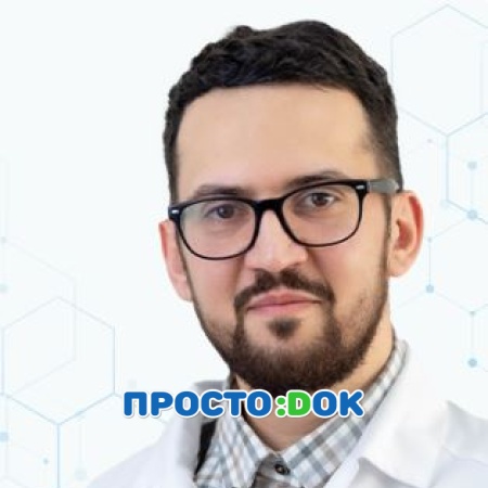 На фото Аль-Нсоур Рашед Джамал