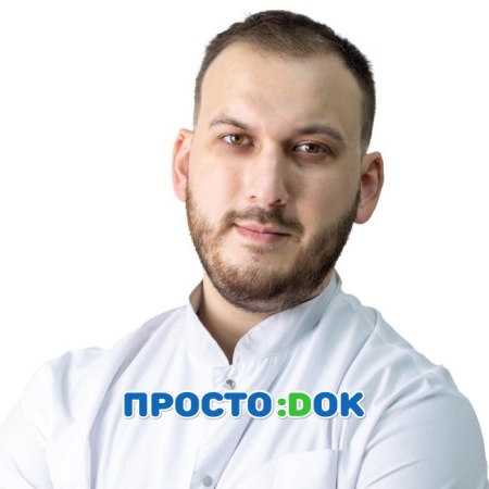 На фото Тефуков Эльдар Филоретович