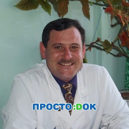 На фото Умеров Руслан Серверович