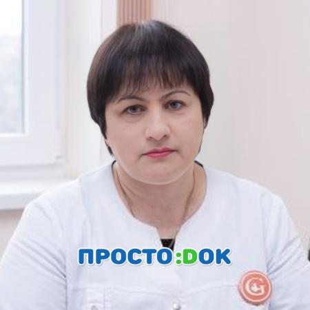 На фото Умерова Азизе Сулеймановна