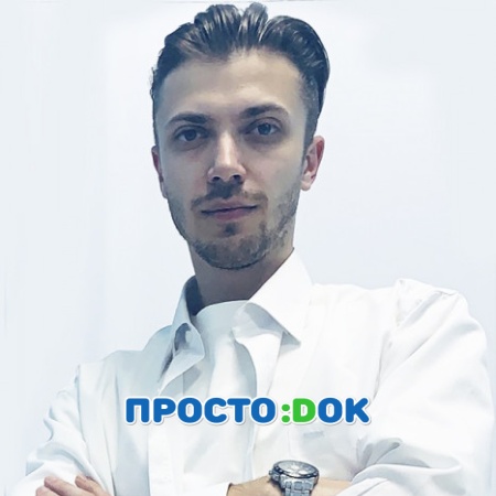 На фото Веретенников Дмитрий Евгеньевич
