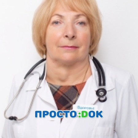 На фото Винокурова Лариса Петровна