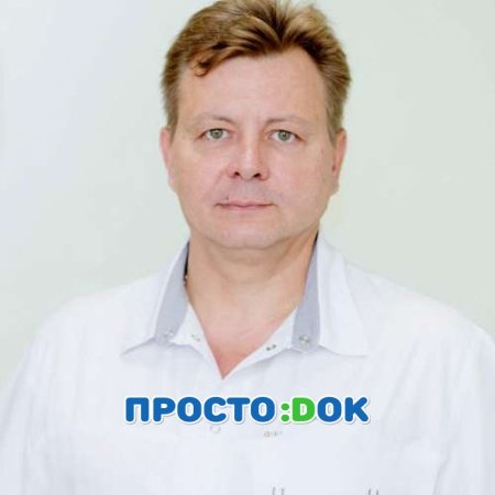 На фото Семенов Александр Вячеславович