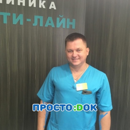 На фото Довбня Виталий Викторович