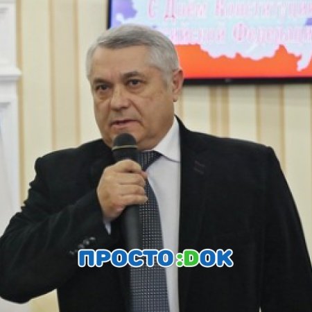 На фото Ефетов Сергей Владимирович
